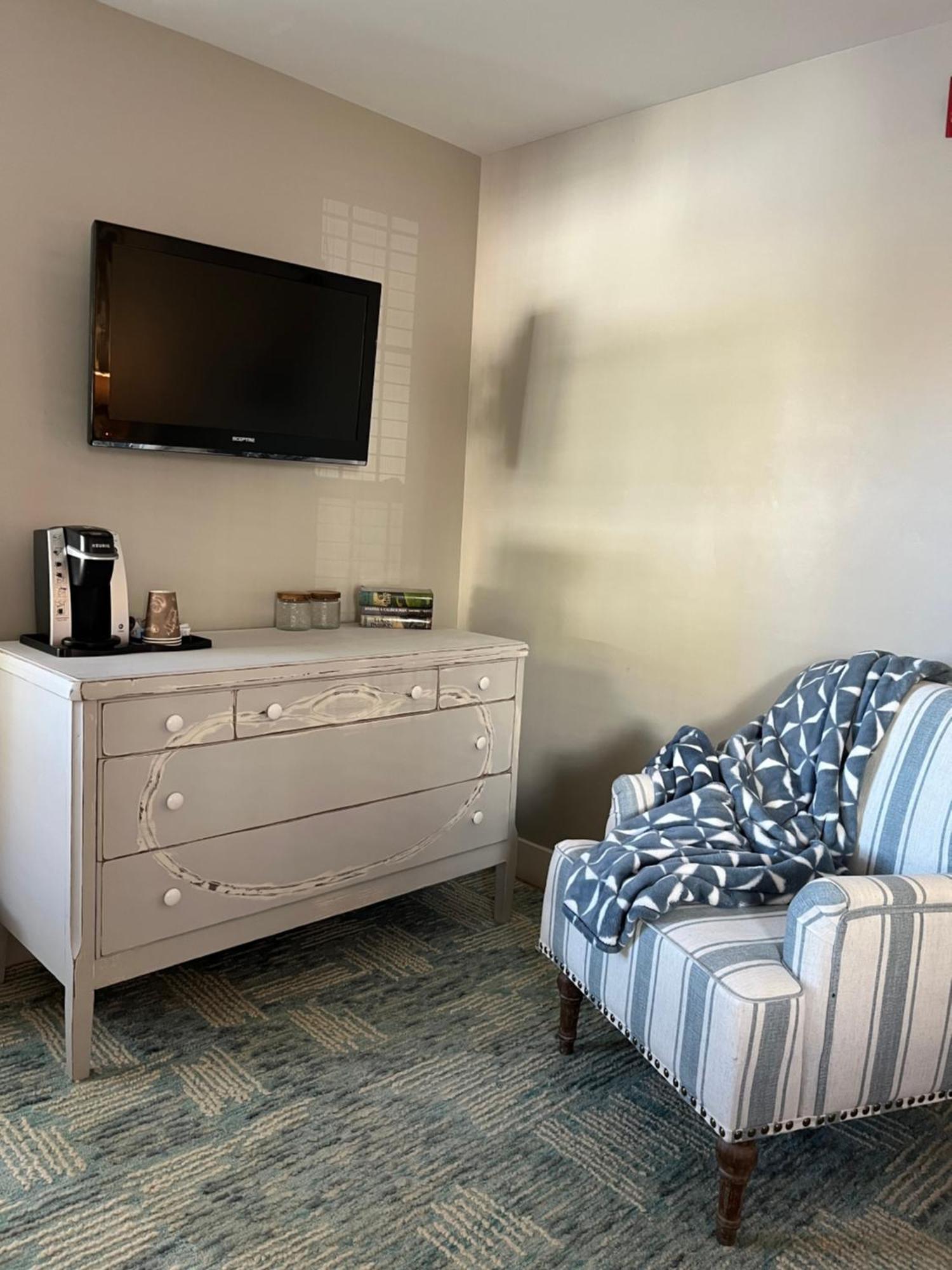 Abalonia Inn 오겅키트 외부 사진